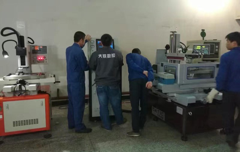 江夏区建材市场的选择：传统与现代的交锋